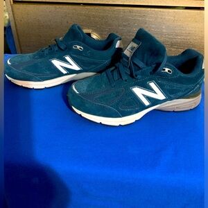 New Balance 990V4  Size 4  color North Sea